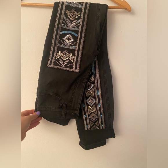 Honestly the coolest jeans I own - Picture 3 of 9